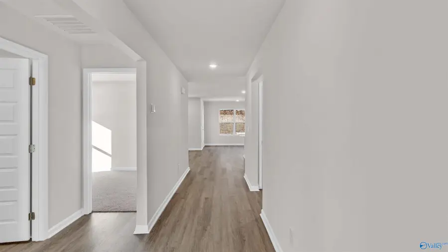 9945 Sequoyah Cove Drive Se, Owens Cross Roads, AL 35763 - Image #2