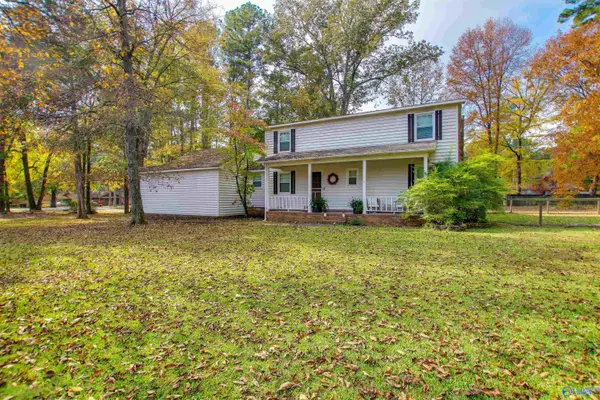 4711 Pineywood Drive Sw, Decatur, AL 35603