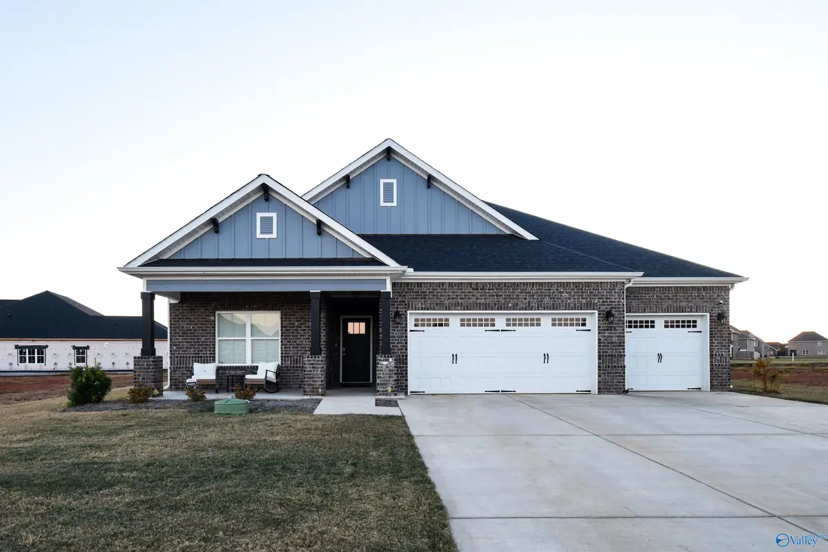 204 Charlie Lee Circle, Meridianville, AL 35759 - Image #1