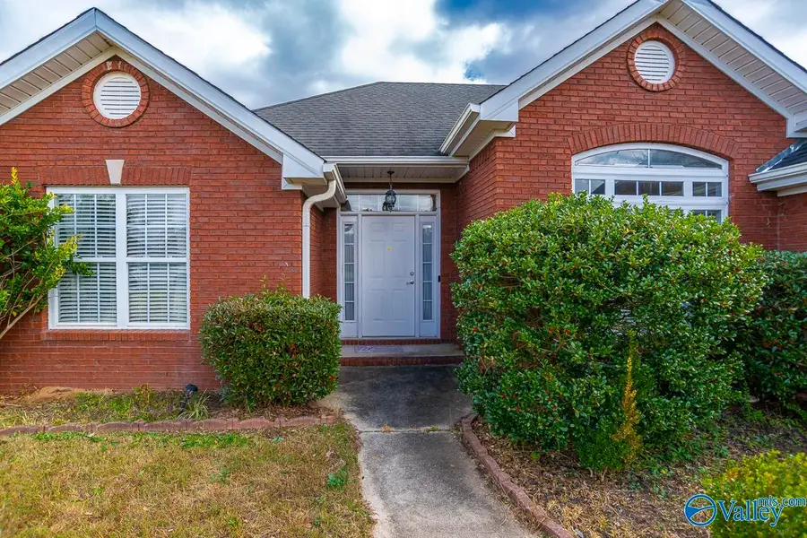 1910 Red Sunset Drive Sw, Decatur, AL 35603 - Image #2