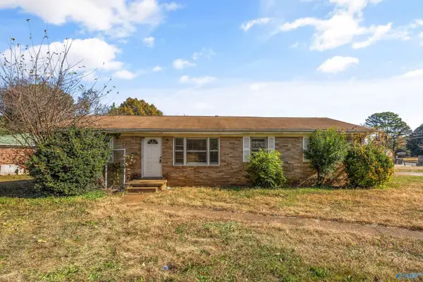 3402 Greenhill Drive, Huntsville, AL 35810