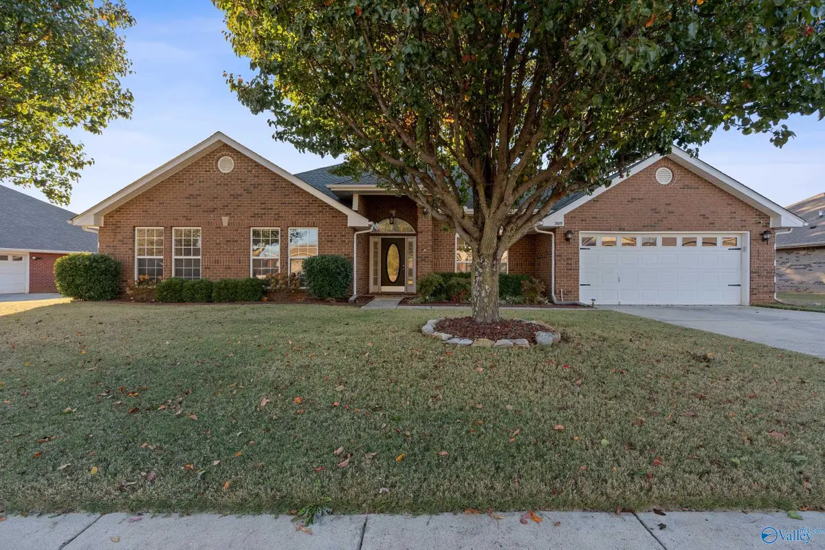 509 Summer Cove Circle Nw, Madison, AL 35757 - Image #1