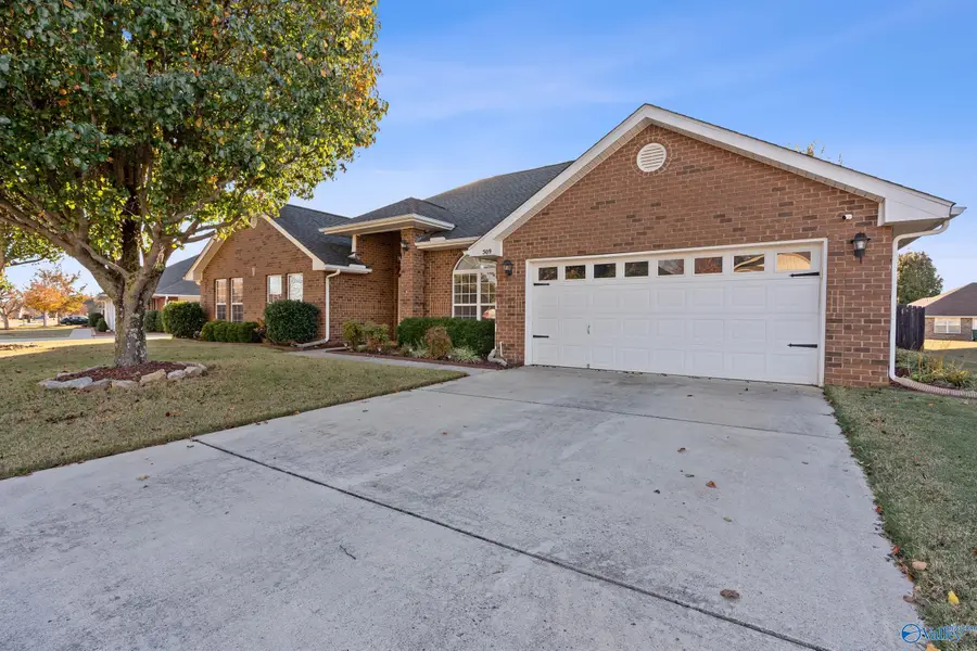 509 Summer Cove Circle Nw, Madison, AL 35757 - Image #2