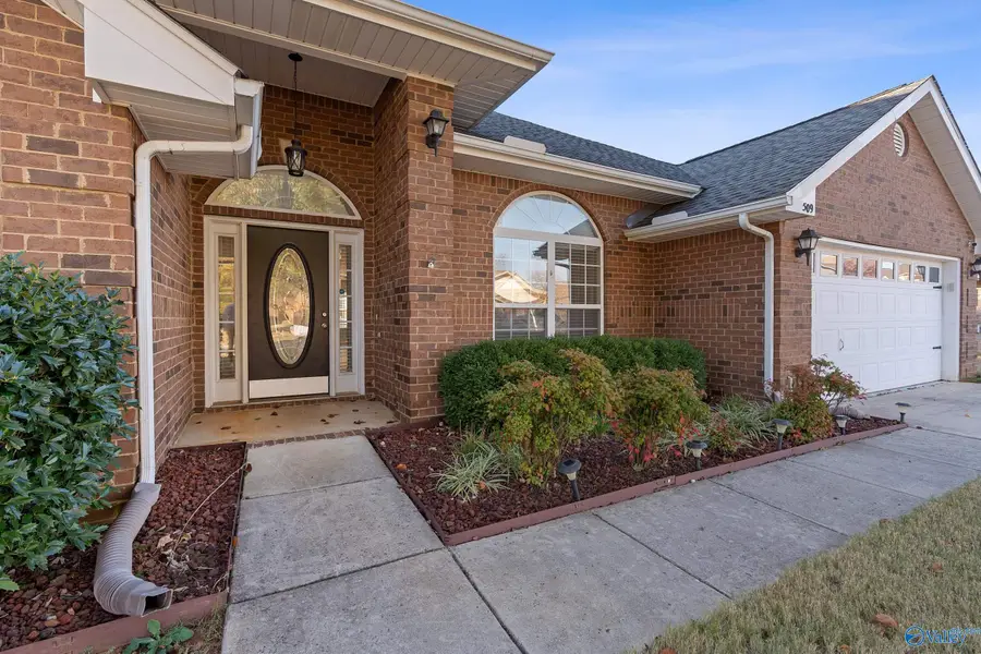 509 Summer Cove Circle Nw, Madison, AL 35757 - Image #3
