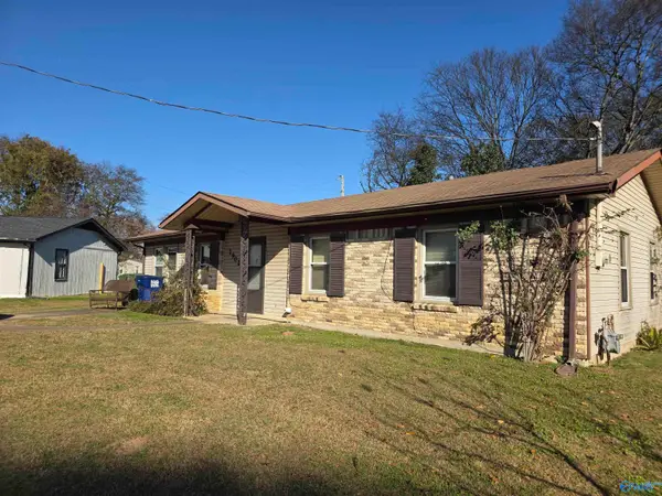 2902 Alhambra Circle Sw, Huntsville, AL 35805