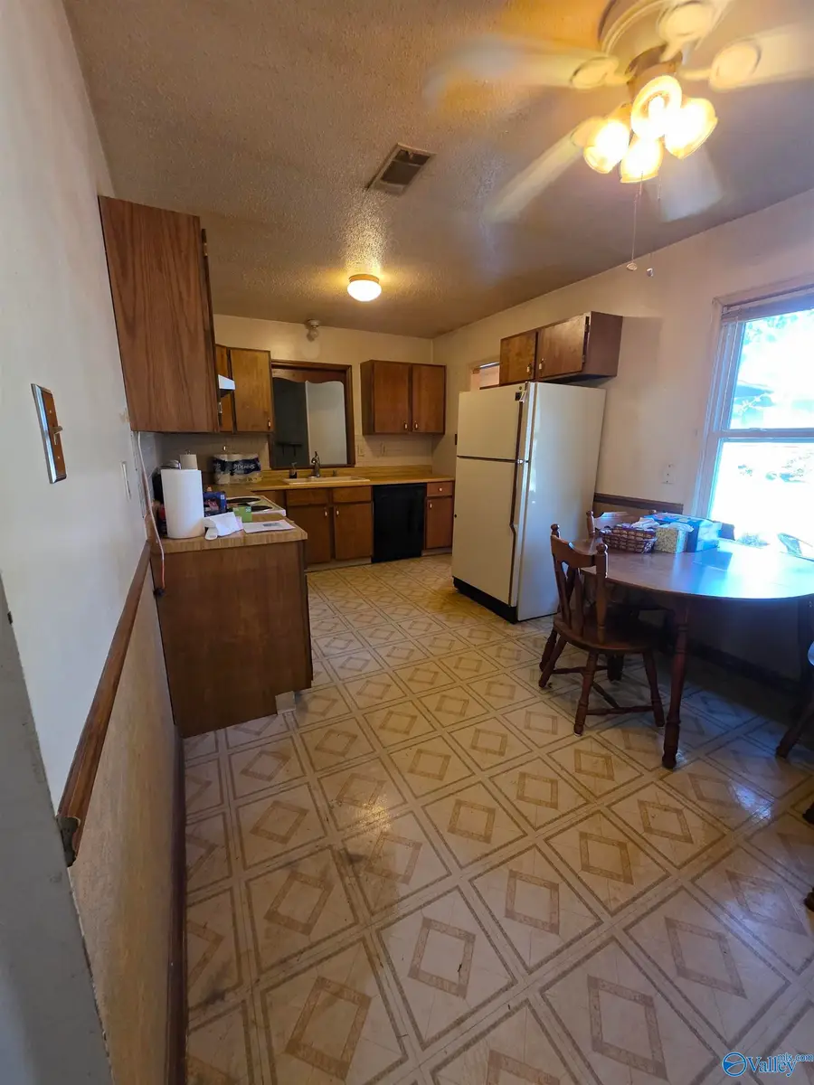 2902 Alhambra Circle Sw, Huntsville, AL 35805 - Image #3