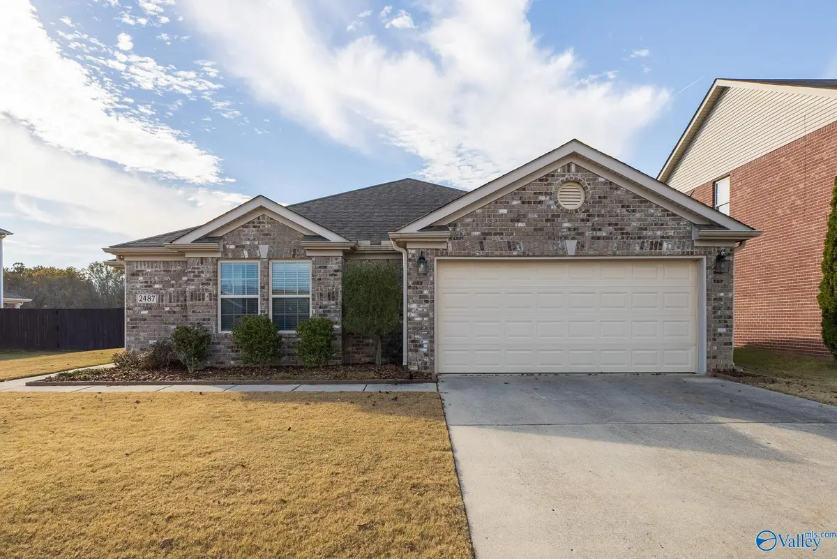 2487 Belltown Drive Sw, Huntsville, AL 35803 - Image #1