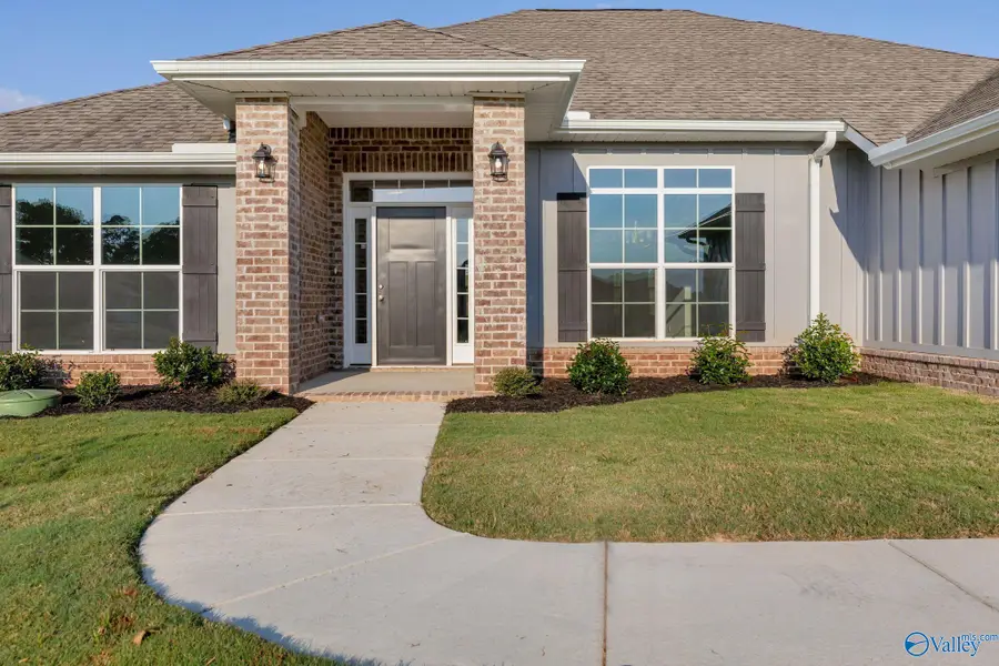 139 Ridgeland Trail, Huntsville, AL 35810 - Image #2