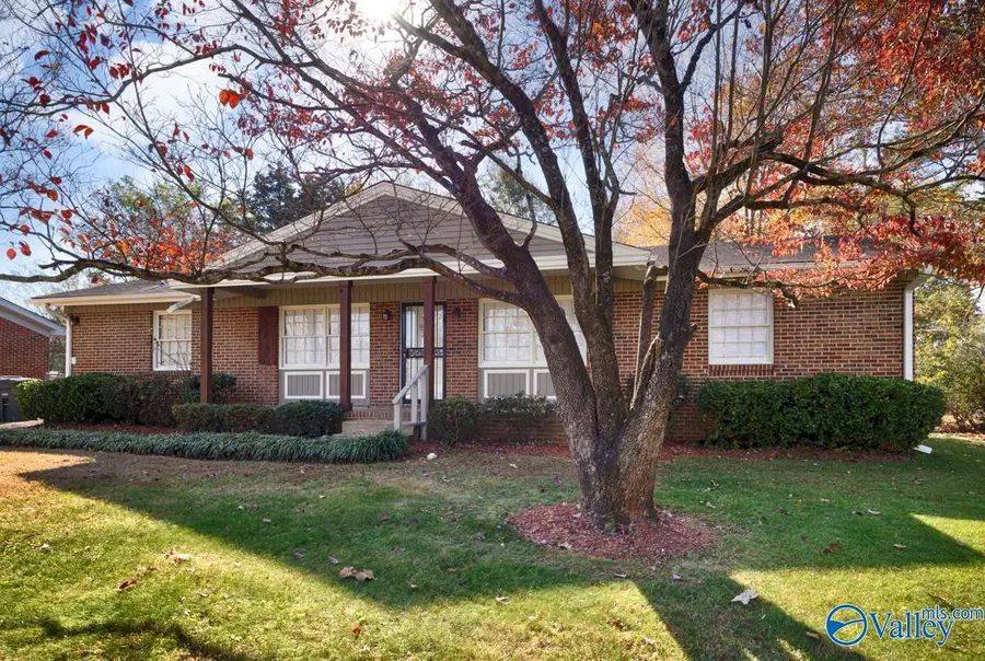 409 S Edgemont Circle, Huntsville, AL 35811 - Image #2