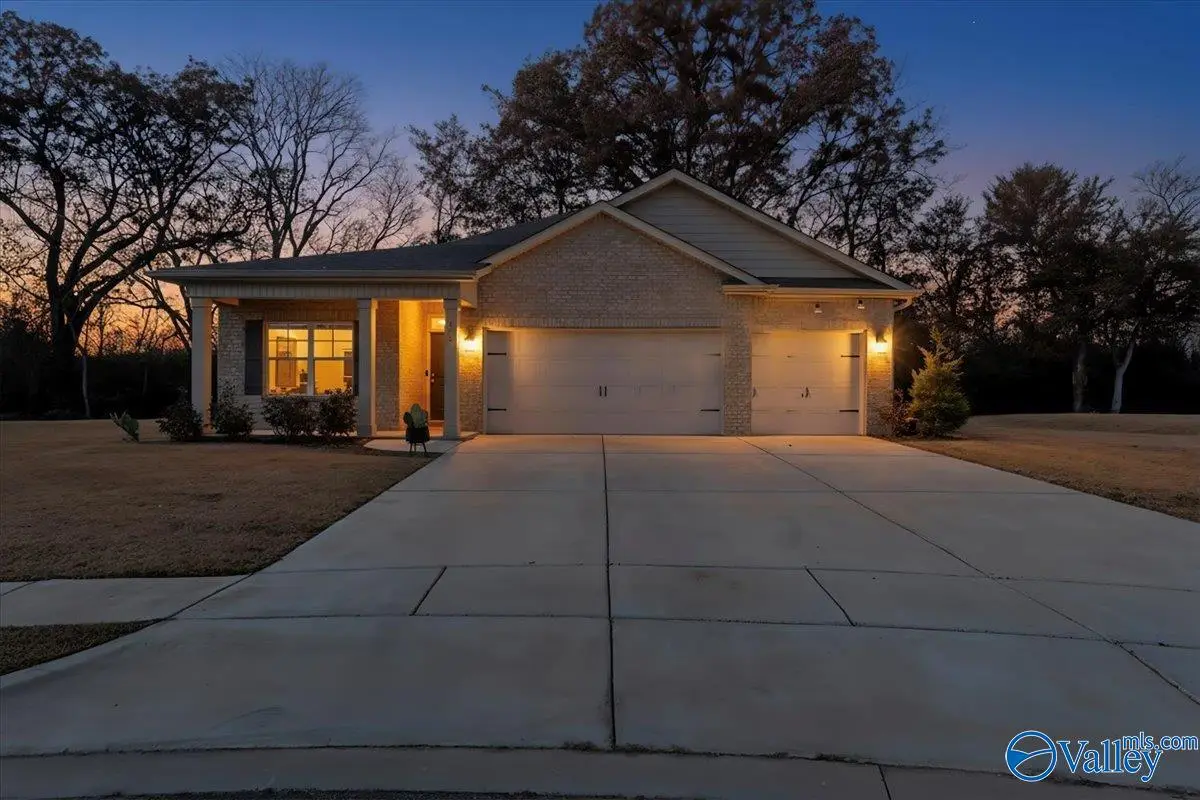 128 Canonbury Drive, New Market, AL 35761 - Image #1