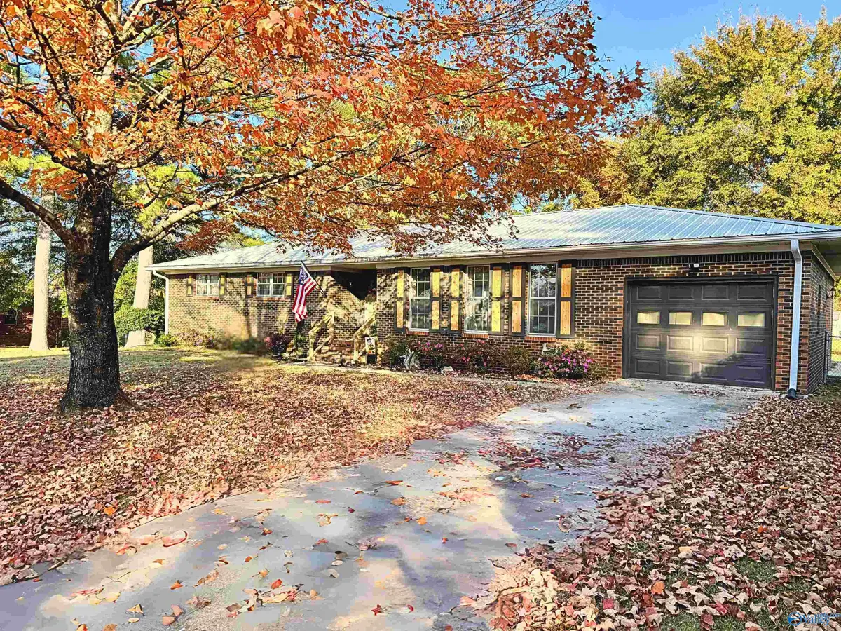 1504 Simmons Drive, Decatur, AL 35601 - Image #1