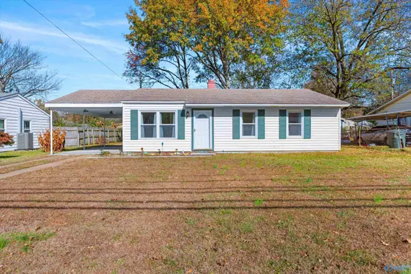 1827 Oakwood Avenue Ne, Huntsville, AL 35811