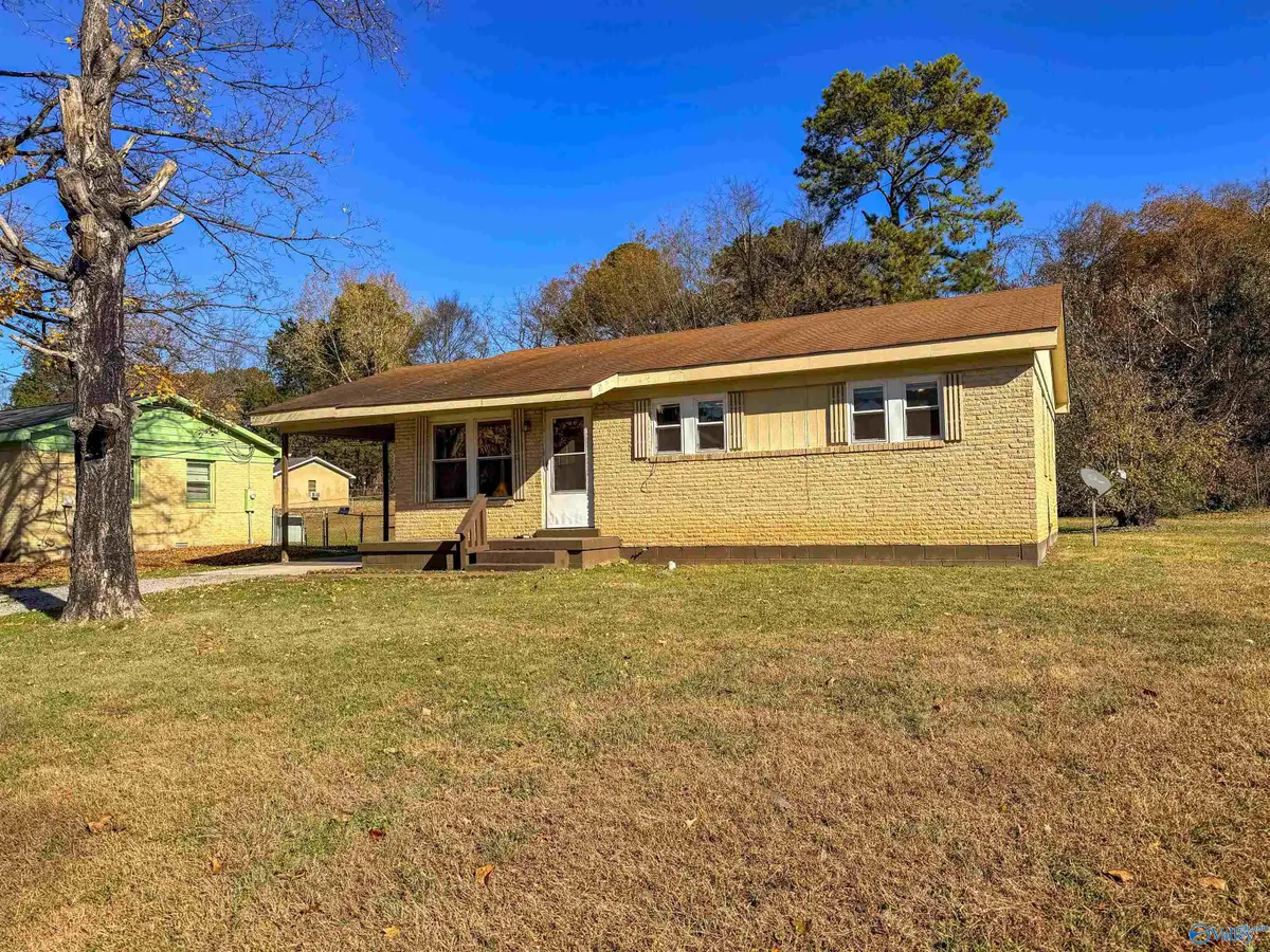 4226 Tee Jay Drive Nw, Huntsville, AL 35810 - Image #1