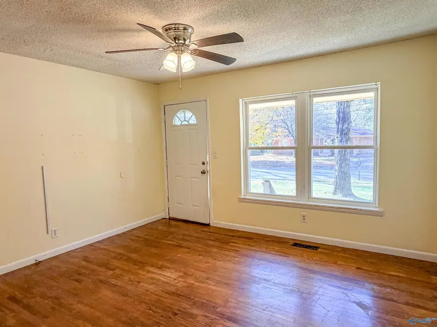 4226 Tee Jay Drive Nw, Huntsville, AL 35810 - Image #2