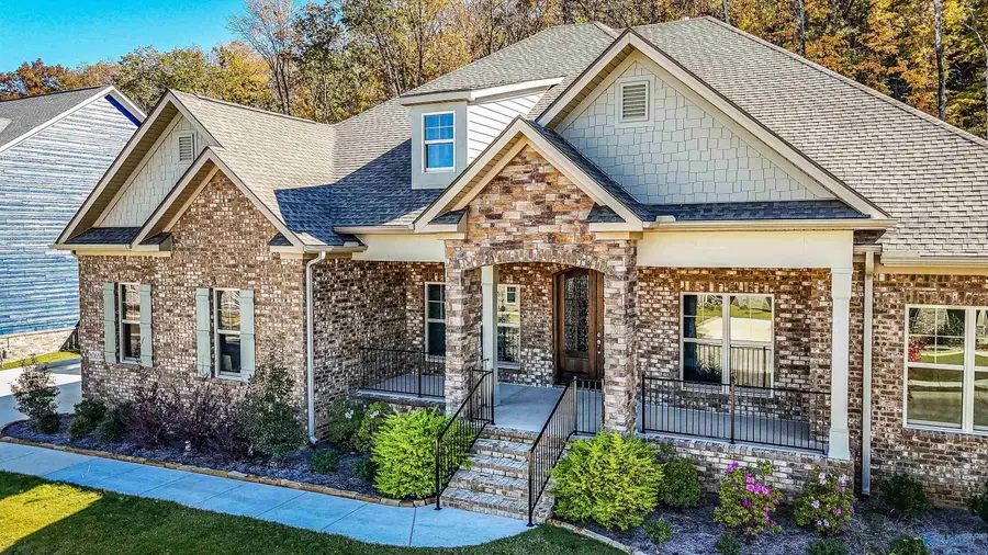 8068 Goose Ridge Drive, Owens Cross Roads, AL 35763 - Image #2