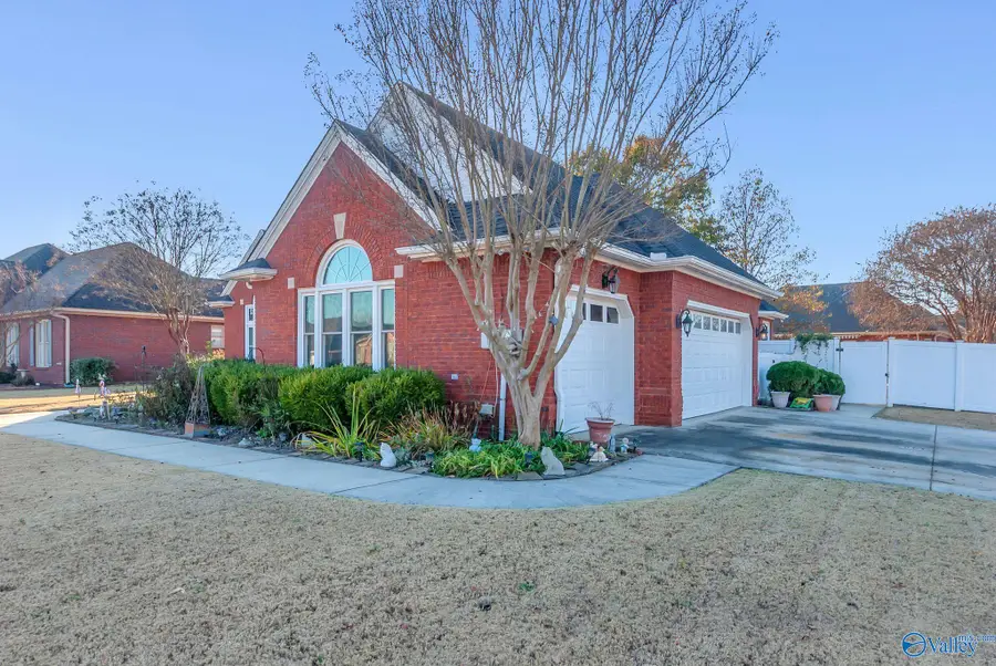 2901 Whiteford Drive Sw, Decatur, AL 35603 - Image #3