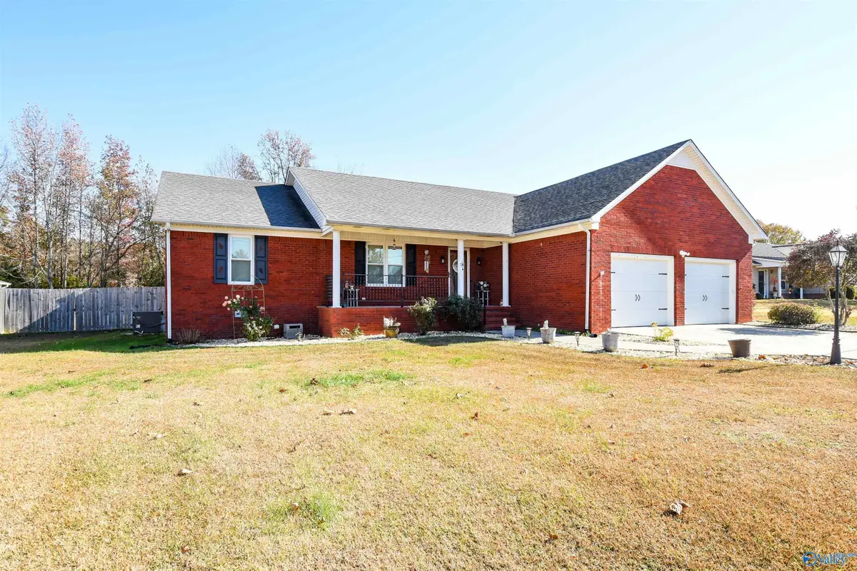 19142 Tammy Leigh Drive, Athens, AL 35614 - Image #1