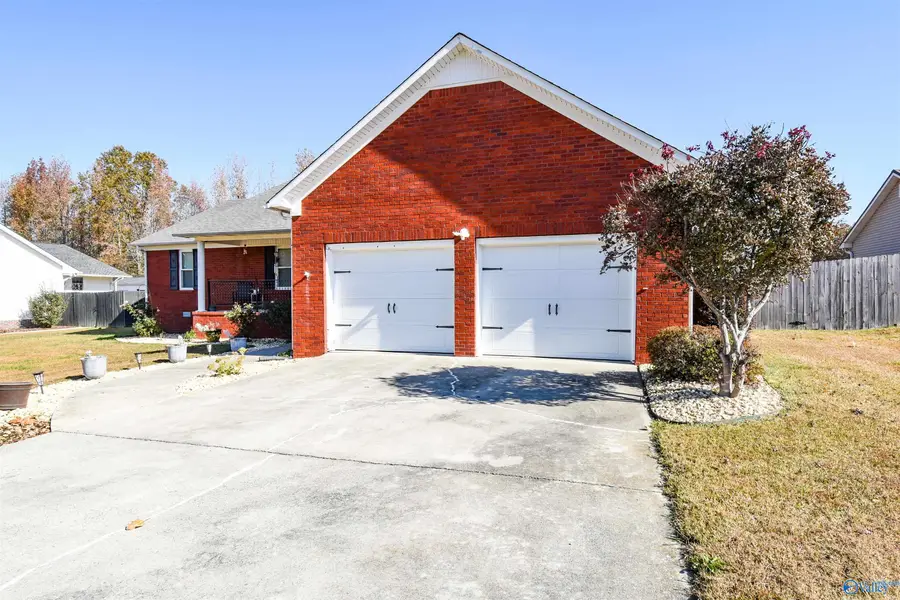 19142 Tammy Leigh Drive, Athens, AL 35614 - Image #3