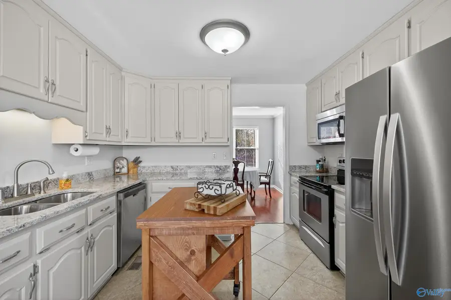 2202 Springdale Drive, Hartselle, AL 35640 - Image #3