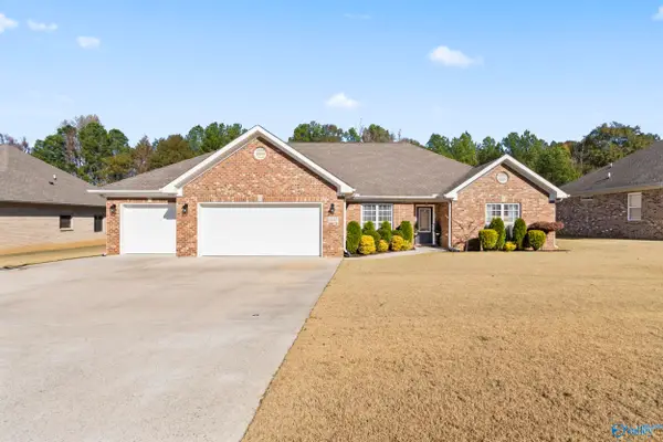 1407 Gypsy Trail, Hartselle, AL 35640