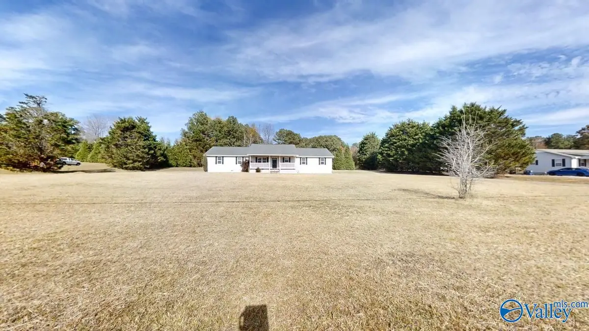147 Carlisle Cut Off Road, Boaz, AL 35956 - Image #1