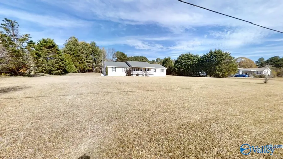 147 Carlisle Cut Off Road, Boaz, AL 35956 - Image #2