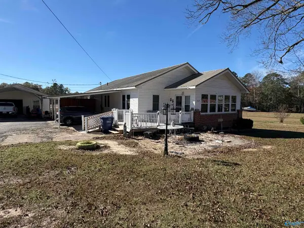 3829 Oak Street, Hokes Bluff, AL 35903