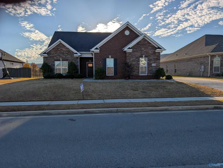 7126 Weeping Willow Drive, Owens Cross Roads, AL 35763 - Image #3