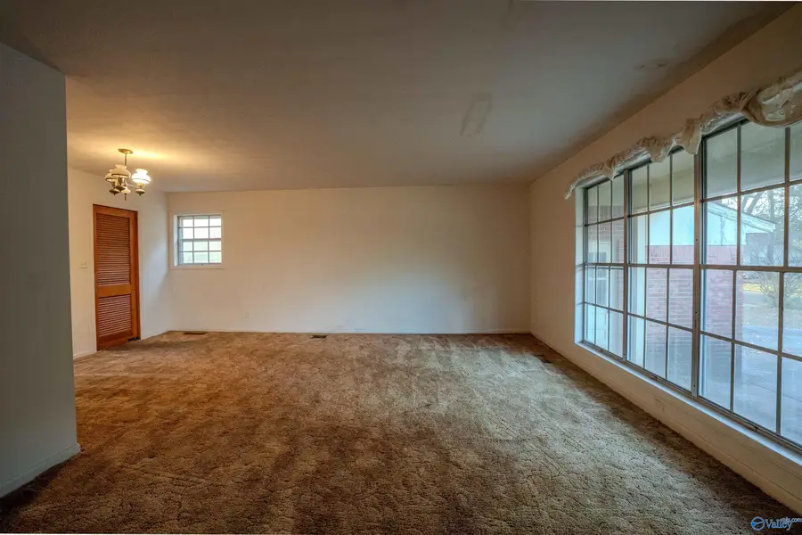 705 Edgewood Street Sw, Decatur, AL 35601 - Image #3