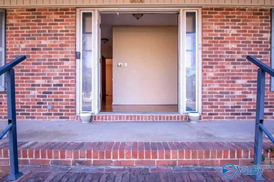 9606 Dortmund Drive Se, Huntsville, AL 35803 - Image #2