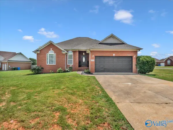 13434 Wisteria Place, Athens, AL 35611