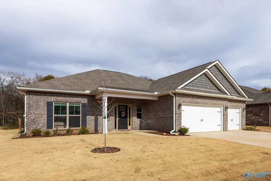 25129 Addlestone Drive, Athens, AL 35613 - Image #2