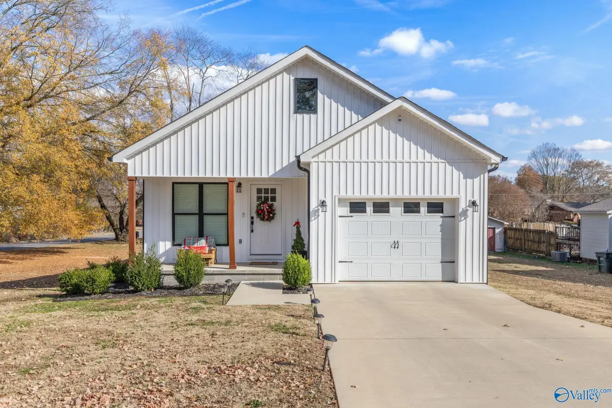 422 N Fulton Street, Florence, AL 35630 - Image #1