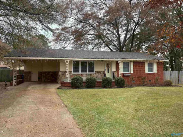 1001 Crestline Place Sw, Hartselle, AL 35640