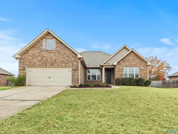 503 Foxridge Drive Sw, Hartselle, AL 35640