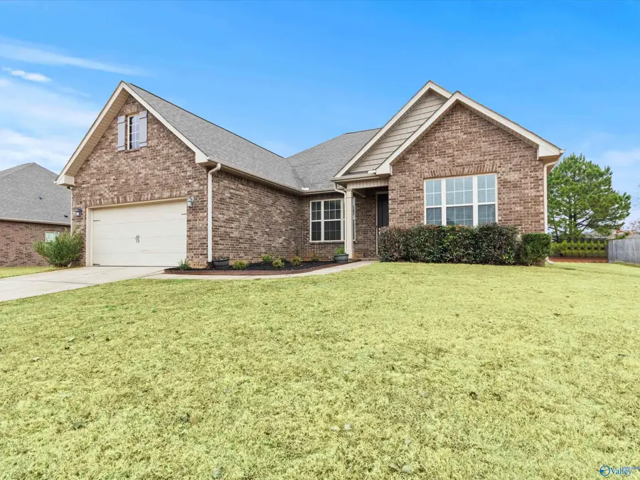 503 Foxridge Drive Sw, Hartselle, AL 35640 - Image #3