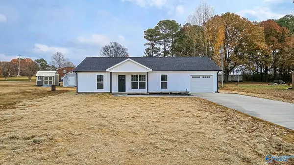 16674 Hampton Lane, Athens, AL 35611