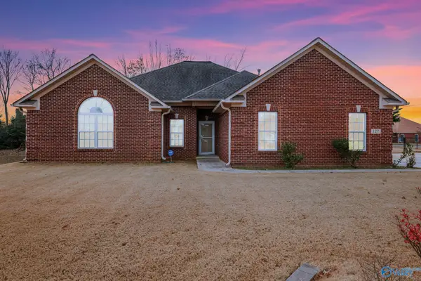 127 Danika Drive Nw, Huntsville, AL 35806