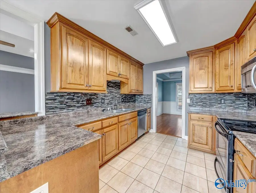 303 Narrow Lane, New Market, AL 35761 - Image #3