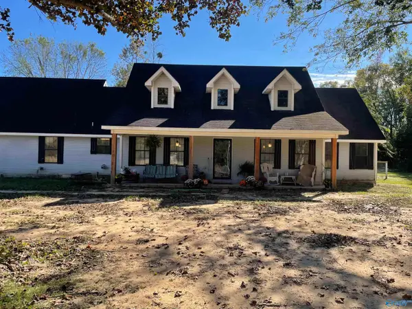 728 Dogwood Road, Hillsboro, AL 35643