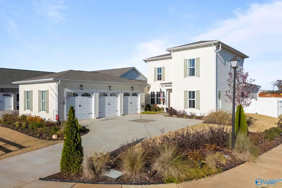 255 Farmhouse Drive, Madison, AL 35757 - Image #1