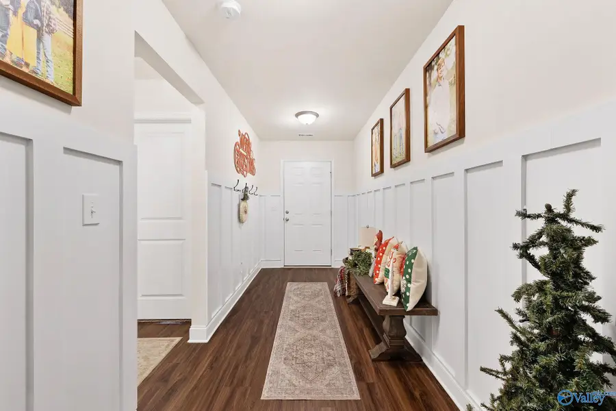 709 Magnolia Place Lane Sw, Hartselle, AL 35640 - Image #3