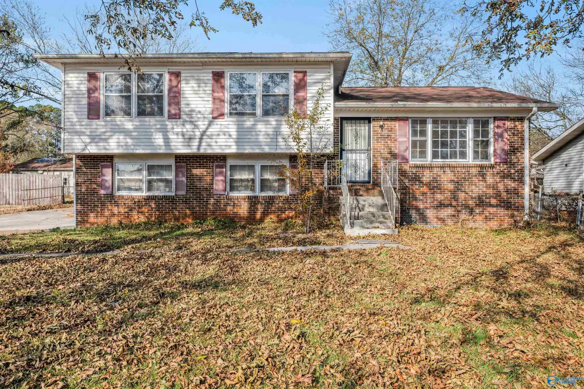 3020 Teton Circle Nw, Huntsville, AL 35810 - Image #1