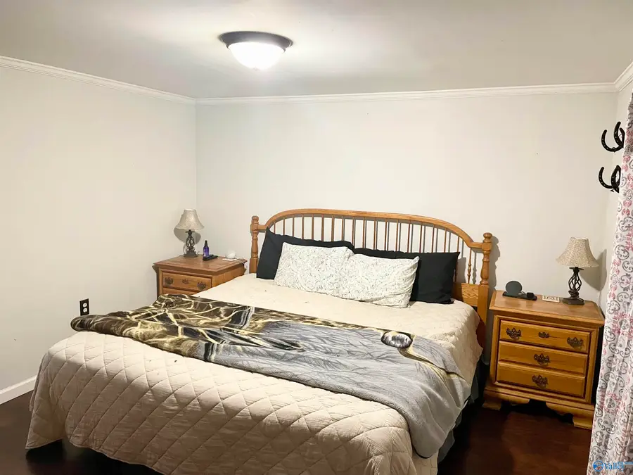 28 Woodard Pvt Drive, Laceys Spring, AL 35754 - Image #2