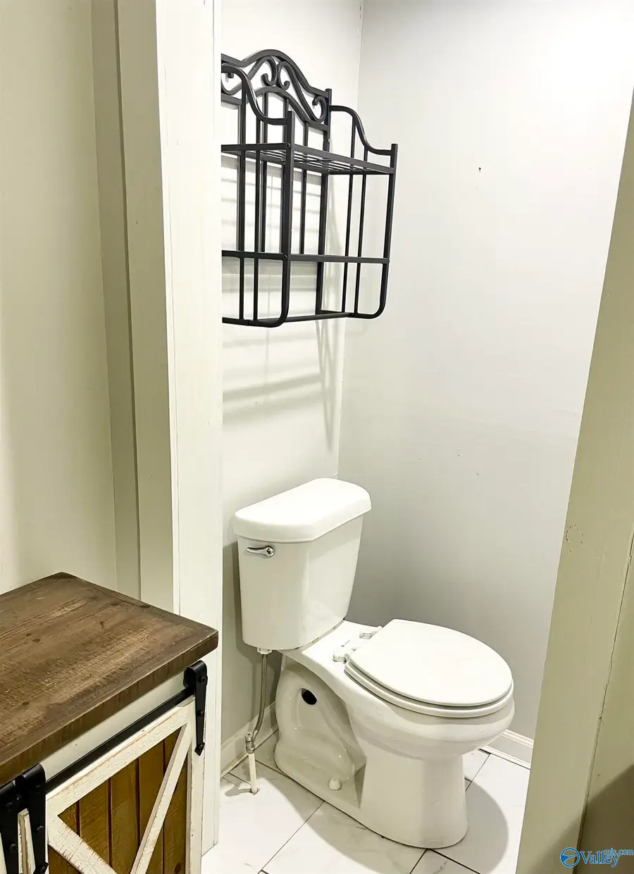 28 Woodard Pvt Drive, Laceys Spring, AL 35754 - Image #3