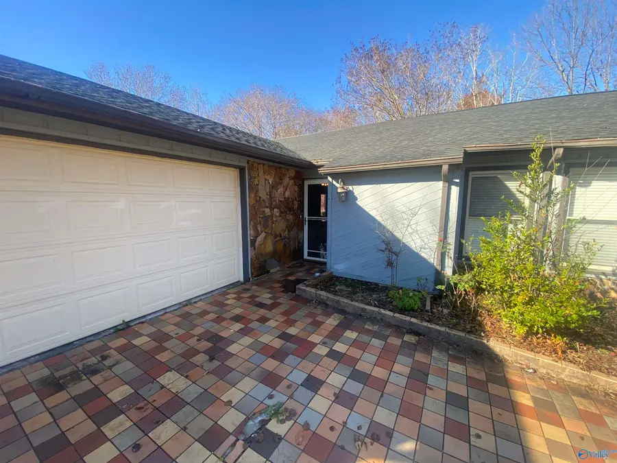 1017 SE Kinsey Drive, Huntsville, AL 35803 - Image #2