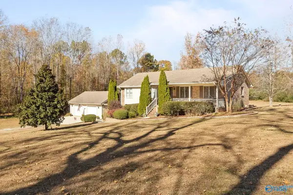 295 Cathy Drive, New Market, AL 35761