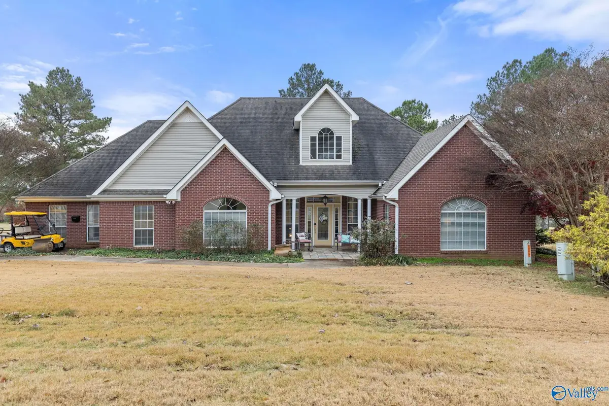 1087 Twin Pines Circle, Tuscumbia, AL 35674 - Image #1
