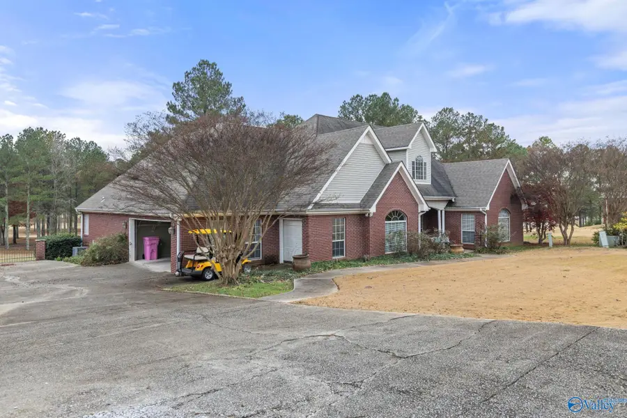 1087 Twin Pines Circle, Tuscumbia, AL 35674 - Image #3