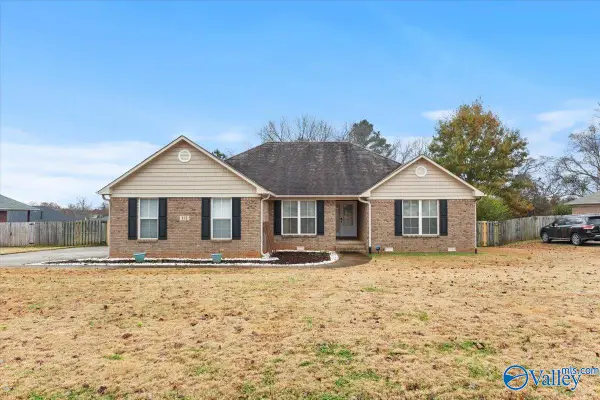 112 Shallowhill Road, Huntsville, AL 35811